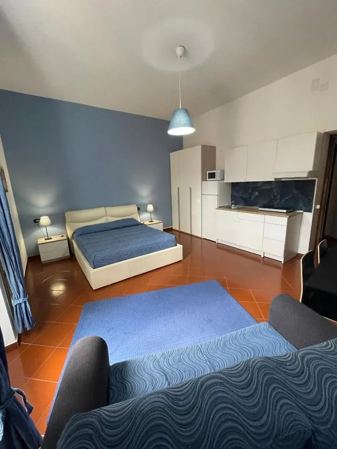 Dante Rooms Naples 0*,
