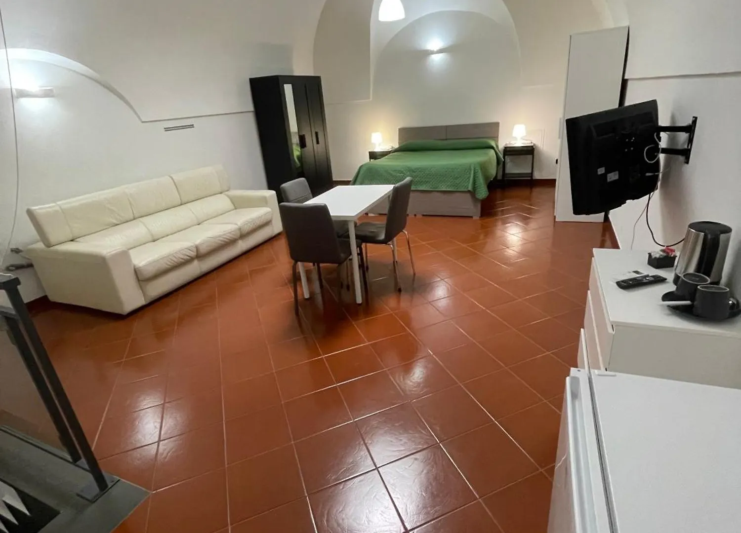 Bed & Breakfast Dante Rooms Naples Italy