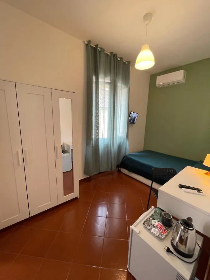 Dante Rooms Неаполь Италия